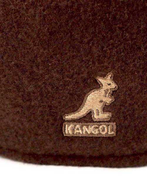 KANGOL（カンゴール）の「KANGOL HUNTING WOOL 504 カンゴール ウール ハンチング（ハンチング/ベレー帽・レディース・ブラック/ブラック×ゴールド/グレー/キャメル/ダークグレー/ダークブルー/ブラウン/ブラウン系その他/レッド系その他/レッド/サックスブルー/パープル/ホワイト/グリーン系その他/ブラウン系その他2/ピンク/ブラック×ブラック/グリーン・MEDIUM/LARGE/XX-LARGE/SMALL/X-LARGE）」の22枚目の写真