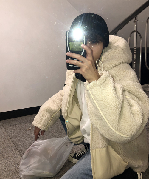 MASONPRINCE（メイソンプリンス）の「【MASONPRINCE】ビッグシルエット ナイロン切り替え ボア パーカー フードJKT MF1807（ムートンコート・メンズ・ブラック/アイボリー/カーキ・S/M/L）」の12枚目の写真