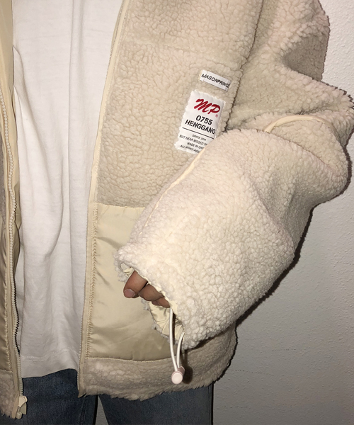 MASONPRINCE（メイソンプリンス）の「【MASONPRINCE】ビッグシルエット ナイロン切り替え ボア パーカー フードJKT MF1807（ムートンコート・メンズ・ブラック/アイボリー/カーキ・S/M/L）」の14枚目の写真