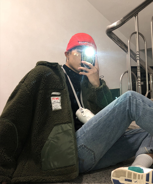 MASONPRINCE（メイソンプリンス）の「【MASONPRINCE】ビッグシルエット ナイロン切り替え ボア パーカー フードJKT MF1807（ムートンコート・メンズ・ブラック/アイボリー/カーキ・S/M/L）」の22枚目の写真