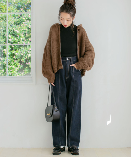 rectangle(レクタングル)の「センター切替ストレートデニムパンツ(デニムパンツ・レディース・ブルー/インディゴブルー・MEDIUM/LARGE)」の4枚目の写真