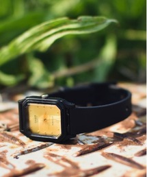 スクエアウォッチ」に該当する腕時計（ゴールド/金色系