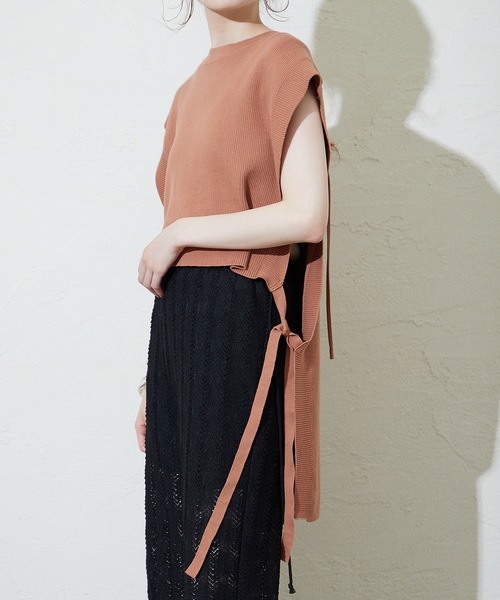 mystic（ミスティック）の「サイドリボンニットベスト（ベスト・レディース・ブラック/ベージュ/オレンジ・FREE）」の4枚目の写真