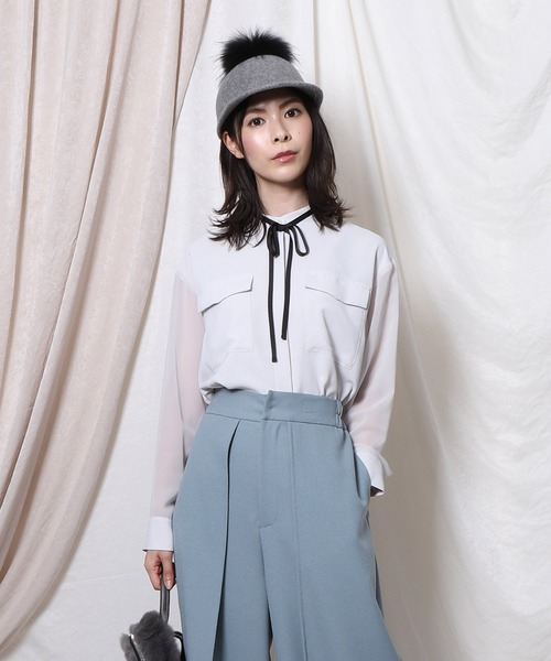 Re.Verofonna(ヴェロフォンナ)の「シアースリーブシャツ(シャツ/ブラウス)」|グレイッシュベージュ