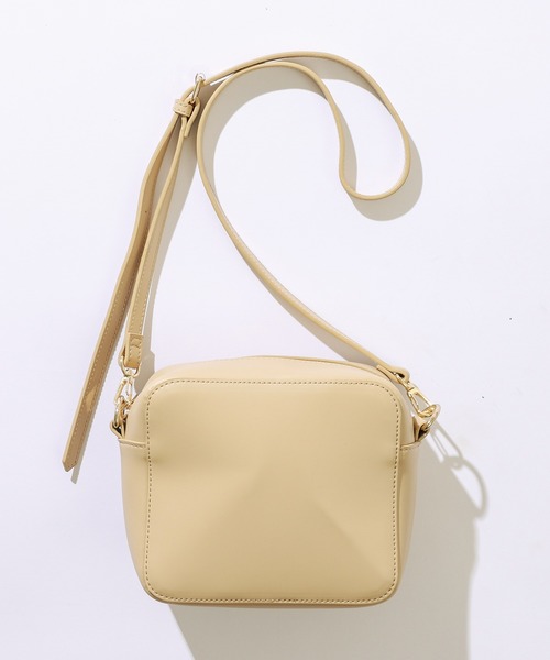 natural couture（ナチュラルクチュール）の「コロンとスクエアバッグ（ショルダーバッグ・レディース・ブラック/ブラウン/ライトベージュ・FREE）」の5枚目の写真