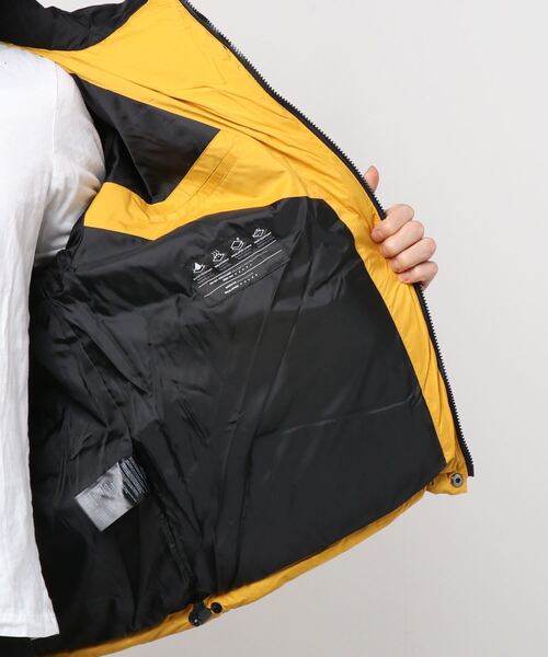 Volcom ダウンジャケット　パンツ　上下　 M 黒・黄色 Volcom ダウンジャケット パンツ 上下 M 黒・黄色 Volcom ダウン