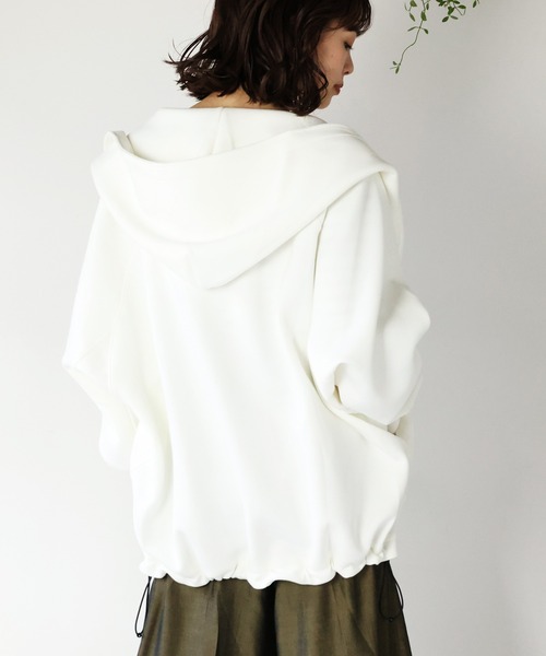 ARCANUM DESIGN（アルカナムデザイン）の「ダンボールニットビッグシルエットドルマンコクーンパーカ（パーカー・レディース・ブラック/ベージュ/グレー/ピンク/ホワイト・S/M）」の15枚目の写真