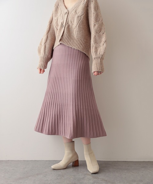 natural couture(ナチュラルクチュール)の「プリーツニットスカート(スカート・レディース・ブラック/ブラウン/モカ/グリーン/サックスブルー・FREE)」の3枚目の写真