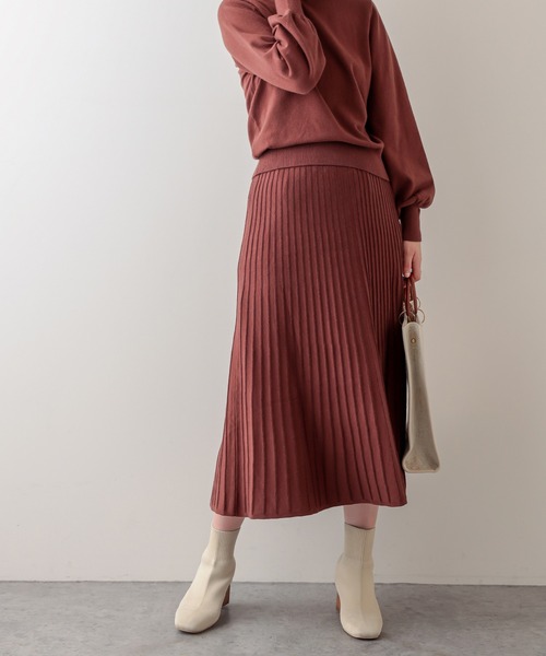 natural couture(ナチュラルクチュール)の「プリーツニットスカート(スカート・レディース・ブラック/ブラウン/モカ/グリーン/サックスブルー・FREE)」の16枚目の写真