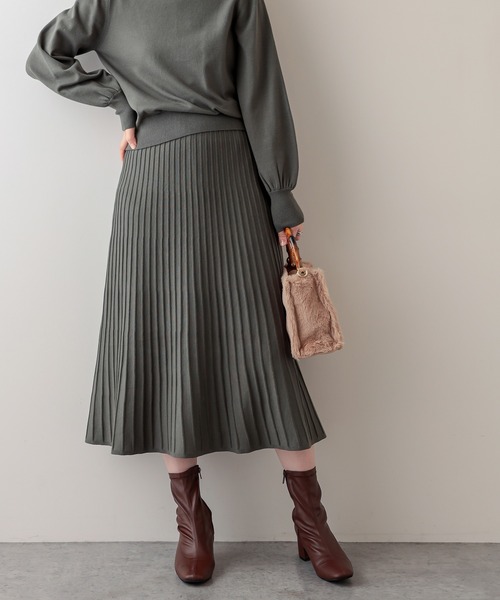 natural couture(ナチュラルクチュール)の「プリーツニットスカート(スカート・レディース・ブラック/ブラウン/モカ/グリーン/サックスブルー・FREE)」の20枚目の写真
