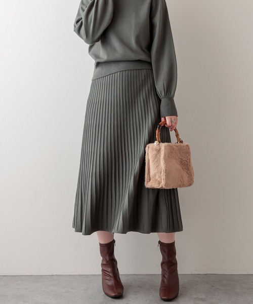 natural couture(ナチュラルクチュール)の「プリーツニットスカート(スカート・レディース・ブラック/ブラウン/モカ/グリーン/サックスブルー・FREE)」の10枚目の写真