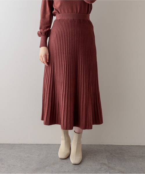 natural couture(ナチュラルクチュール)の「プリーツニットスカート(スカート・レディース・ブラック/ブラウン/モカ/グリーン/サックスブルー・FREE)」の22枚目の写真