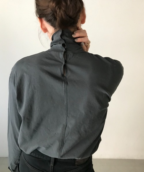 ANGIE（アンジー）の「スナップボタン付きコットンタートルネックカットソー（ロングスリーブ）（Tシャツ/カットソー・レディース・オフホワイト/ライム/ダークグレー・FREE）」の3枚目の写真