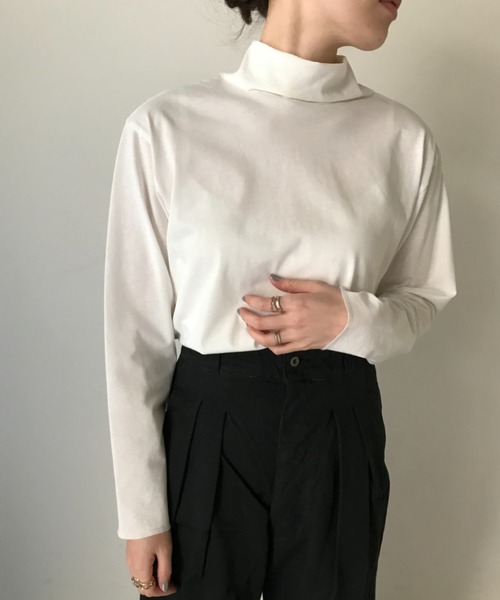 ANGIE（アンジー）の「スナップボタン付きコットンタートルネックカットソー（ロングスリーブ）（Tシャツ/カットソー・レディース・オフホワイト/ライム/ダークグレー・FREE）」の20枚目の写真