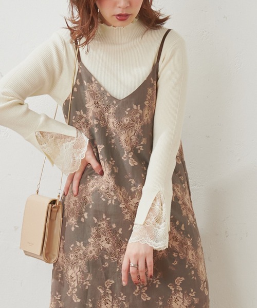 natural couture（ナチュラルクチュール）の「【WEB限定】袖口レースリブタートル（ニット/セーター・レディース・ブラック/アイボリー/モカ/サックスブルー/パープル・FREE）」の2枚目の写真