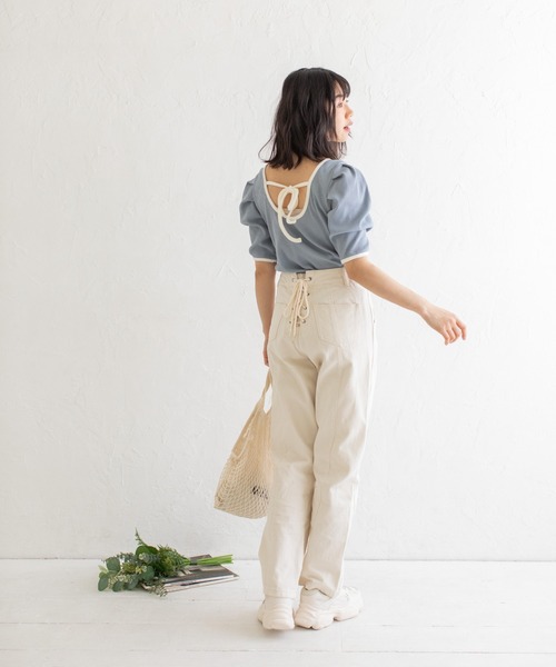 Mysa&Liina(ミーサリーナ)の「ボリュームスリーブパイピングプルオーバー(Tシャツ/カットソー・レディース・ブラック/ブルー/アイボリー・M)」の21枚目の写真