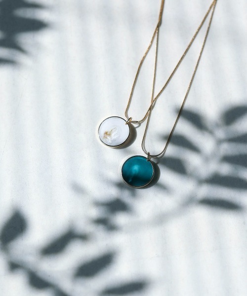 Bou Jeloud（ブージュルード）の「マーブルプレートネックレス（ネックレス・レディース・オフホワイト/グリーン・ONE SIZE）」の7枚目の写真