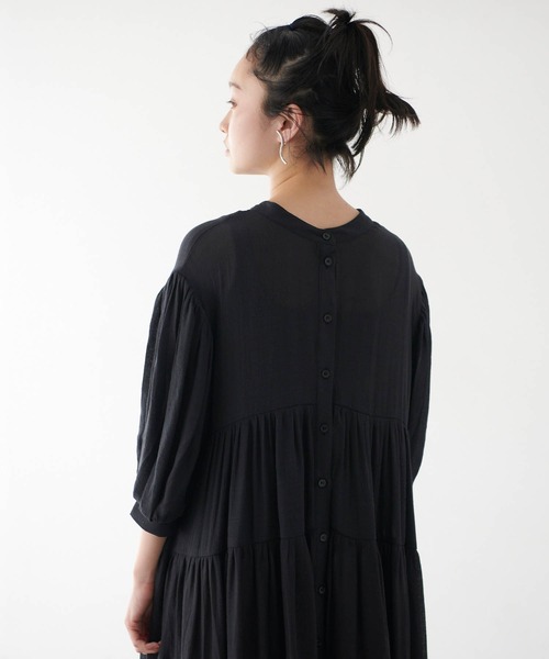 forksy.（フォルクシー）の「【forksy.】スラブガーゼ２way ボリュームスリーブ ティアードワンピース（ワンピース・レディース・ブラック/ダークブラウン/オレンジ/アイボリー/ブルーグリーン/ライトベージュ・FREE）」の9枚目の写真