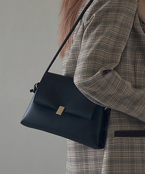 c.u.l（シーユーエル）の「【c.u.l】フラップスクエアショルダーバッグ cula170（ショルダーバッグ・レディース・ブラウン/ブラック・FREE）」の5枚目の写真