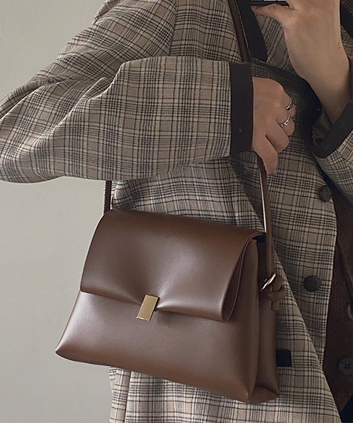 c.u.l（シーユーエル）の「【c.u.l】フラップスクエアショルダーバッグ cula170（ショルダーバッグ・レディース・ブラウン/ブラック・FREE）」の18枚目の写真