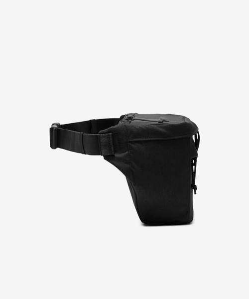 NIKE(ナイキ)の「NIKE/ナイキ ボディバッグ ナイキ テック 10L BA5751-010(ボディバッグ/ウエストポーチ・メンズ・ブラック・FREE)」の8枚目の写真