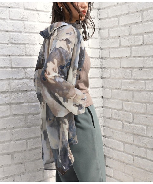 ANAP（アナップ）の「ニュアンスパターンオーバーサイズシャツ（シャツ/ブラウス・レディース・ベージュ/グリーン・FREE）」の20枚目の写真