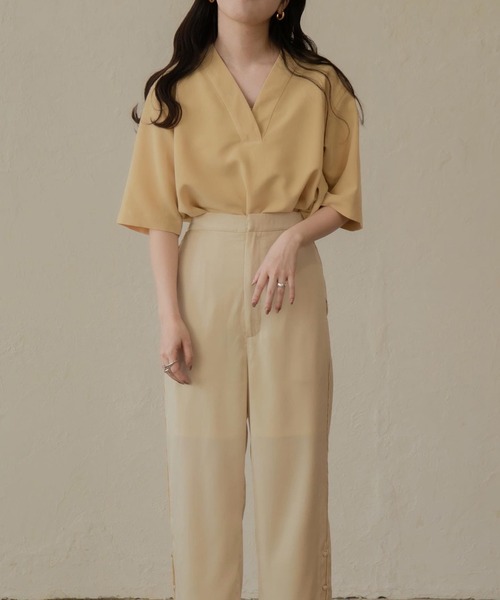 lawgy（ラウジー）の「short sleeve v cut（Tシャツ/カットソー・レディース・ベージュ/ブラウン/イエロー/アイボリー・FREE）」の11枚目の写真