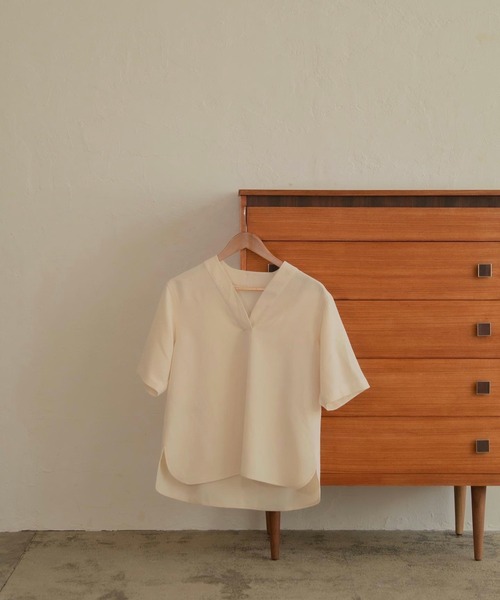 lawgy（ラウジー）の「short sleeve v cut（Tシャツ/カットソー・レディース・ベージュ/ブラウン/イエロー/アイボリー・FREE）」の18枚目の写真