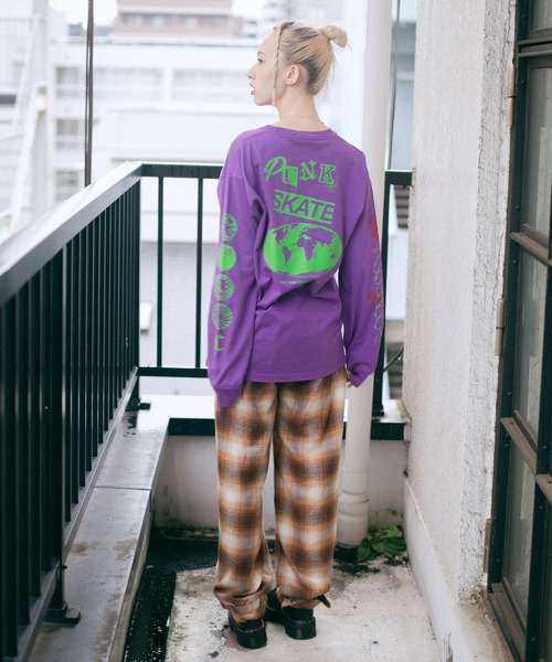 X-girl（エックスガール）の「T.P.S.W L/S TEE（Tシャツ/カットソー・レディース・パープル/ブラック/ホワイト・L/M/XL/S）」の19枚目の写真