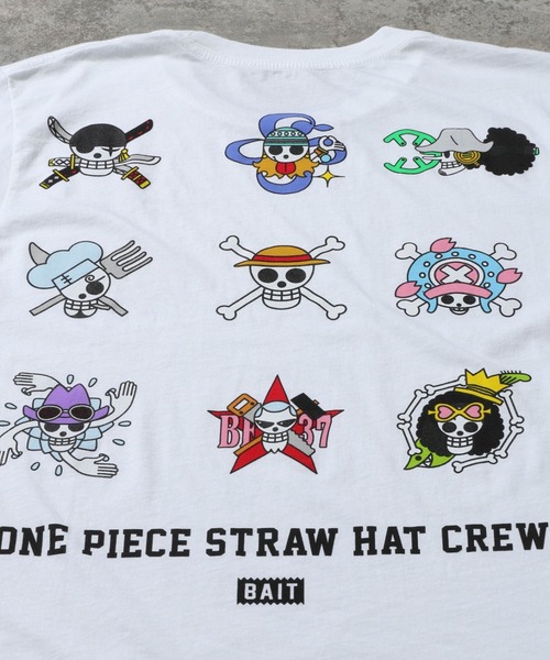 BAIT（ベイト）の「BAIT ONEPIECE ワンピース STRAWHAT SKULLS TEE 215-OPC-TEE-003（Tシャツ/カットソー・メンズ・ホワイト・LARGE/XX-LARGE/MEDIUM/X-LARGE）」の2枚目の写真