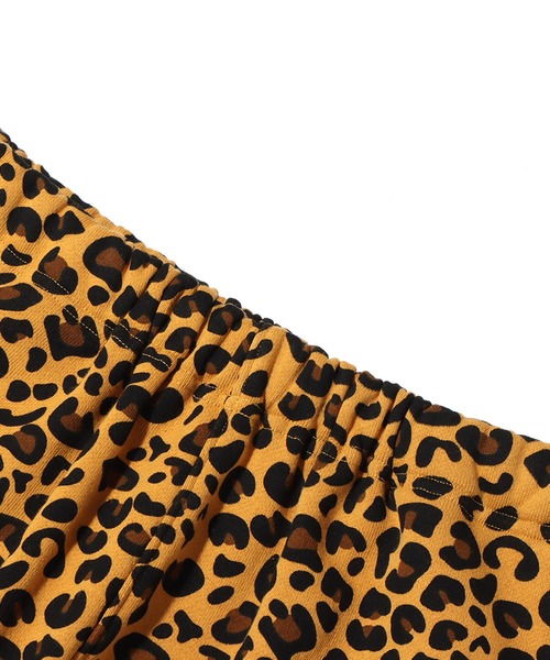 atmos（アトモス）の「atmos x RUSSELL ATHLETIC SWEAT SHORTS / アトモス ラッセル アスレティック スウェットショーツ 【SP】（スウェットパンツ・メンズ・ブラック/その他1/その他2・M/L/XL）」の14枚目の写真