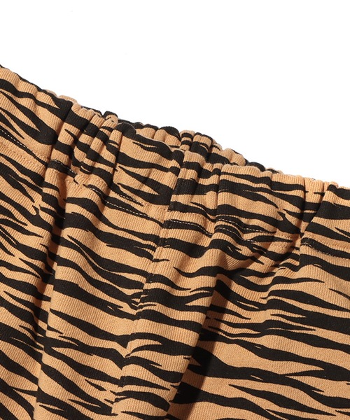 atmos（アトモス）の「atmos x RUSSELL ATHLETIC SWEAT SHORTS / アトモス ラッセル アスレティック スウェットショーツ 【SP】（スウェットパンツ・メンズ・ブラック/その他1/その他2・M/L/XL）」の15枚目の写真