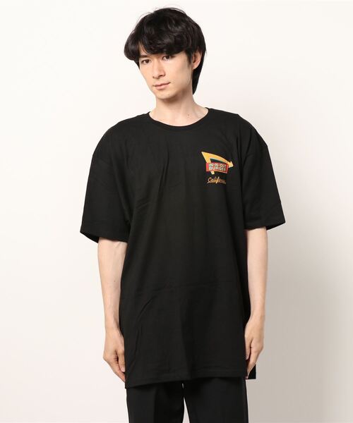 In-N-Out Burger（インアンドアウトバーガー）の「【IN-N-OUT BURGER】インアンドアウト バーガー グラフィック ショートスリーブ Tシャツ（Tシャツ/カットソー・メンズ・ホワイト系その他6/ホワイト系その他5/ブラック系その他/ホワイト系その他7/ホワイト系その他3/ホワイト系/ブラック系その他5/ブラック系その他2/ホワイト系その他2/ホワイト系その他/ホワイト系その他4/ホワイト系3/ブラック系その他4/ホワイト系2/ホワイト系4/ブラック系その他3/ホワイト系1/ホワイト/ブラック・MEDIUM/X-LARGE/LARGE）」の16枚目の写真