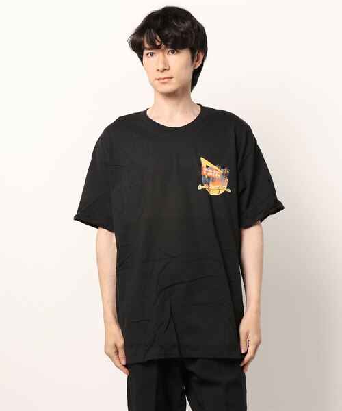 In-N-Out Burger（インアンドアウトバーガー）の「【IN-N-OUT BURGER】インアンドアウト バーガー グラフィック ショートスリーブ Tシャツ（Tシャツ/カットソー・メンズ・ホワイト系その他6/ホワイト系その他5/ブラック系その他/ホワイト系その他7/ホワイト系その他3/ホワイト系/ブラック系その他5/ブラック系その他2/ホワイト系その他2/ホワイト系その他/ホワイト系その他4/ホワイト系3/ブラック系その他4/ホワイト系2/ホワイト系4/ブラック系その他3/ホワイト系1/ホワイト/ブラック・MEDIUM/X-LARGE/LARGE）」の18枚目の写真