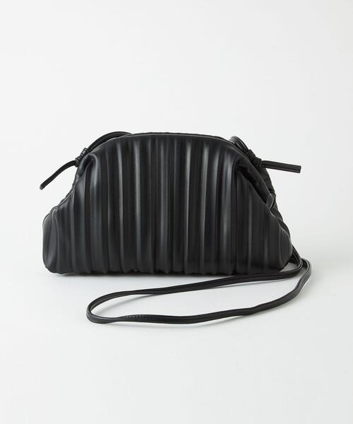 closet story(クローゼットストーリー)の「<closet story(クローゼットストーリー)プリーツ ガマグチ ショルダーバッグ(ショルダーバッグ・レディース・ブラック/ゴールド・FREE)」の8枚目の写真