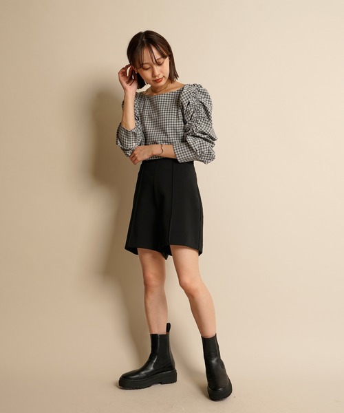 mline（エムライン）の「[mline] WEB限定 ギャザーパフブラウス（シャツ/ブラウス・レディース・ブラック/グレー/グリーン/アイボリー・FREE）」の10枚目の写真