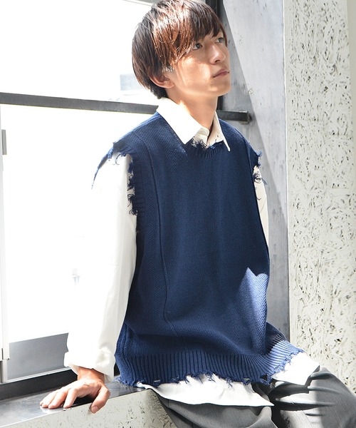 MinoriTY（マイノリティ）の「ダメージニットベストアンサンブル（アンサンブル・メンズ・グレー/ネイビー/パープル・L/M）」の2枚目の写真