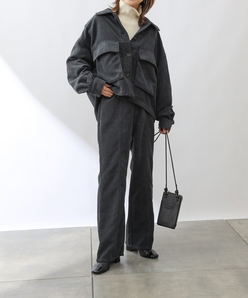 COLONY 2139(コロニートゥーワンスリーナイン)の「コール天フレアパンツ/コーデュロイパンツ(その他パンツ・レディース・ブルー/アイボリー/カーキ/チャコールグレー・LARGE/MEDIUM)」の14枚目の写真