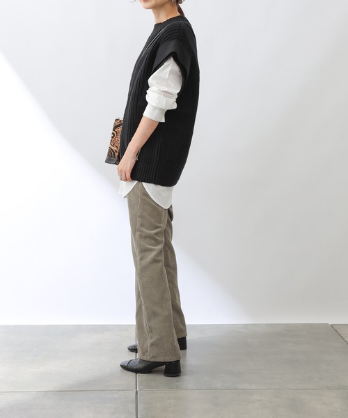 COLONY 2139(コロニートゥーワンスリーナイン)の「コール天フレアパンツ/コーデュロイパンツ(その他パンツ・レディース・ブルー/アイボリー/カーキ/チャコールグレー・LARGE/MEDIUM)」の21枚目の写真