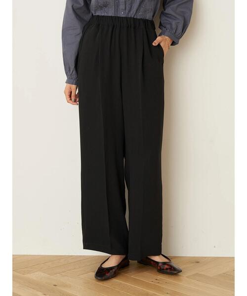 earth music&ecology（アースミュージックアンドエコロジー）の「タックギャザーワイドパンツ ＊（その他パンツ・レディース・ブラック/ダークグリーン/ベージュ/マスタード・M/L）」の5枚目の写真