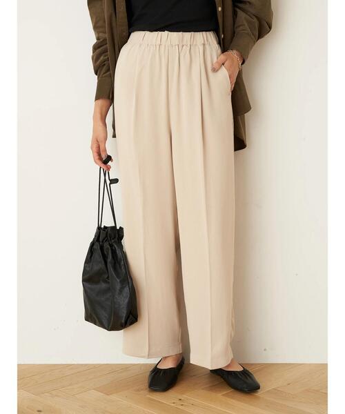 earth music&ecology（アースミュージックアンドエコロジー）の「タックギャザーワイドパンツ ＊（その他パンツ・レディース・ブラック/ダークグリーン/ベージュ/マスタード・M/L）」の6枚目の写真