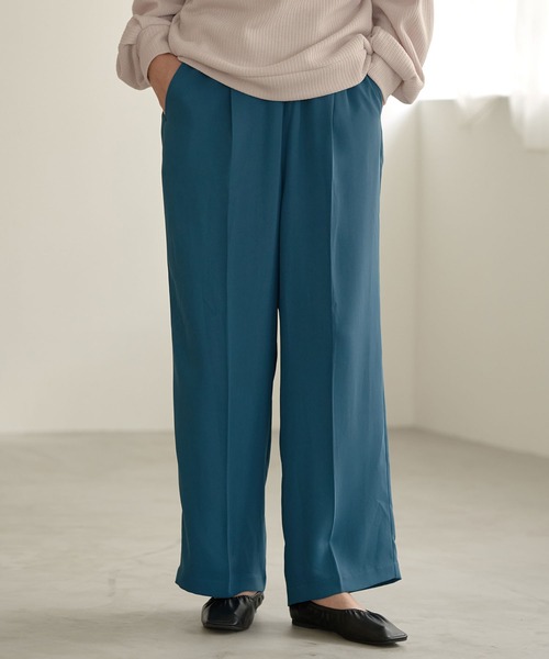 earth music&ecology（アースミュージックアンドエコロジー）の「タックギャザーワイドパンツ ＊（その他パンツ・レディース・ブラック/ダークグリーン/ベージュ/マスタード・M/L）」の3枚目の写真