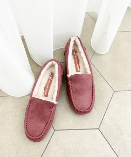 WA ORiental TRaffic（ダブルエーオリエンタルトラフィック）の「＼ ふわふわ あったか モカシン ／ ムートン シューズ 12311（モカシン/デッキシューズ・レディース・レッド/カーキ/ブラウン/ブラック/キャメル/ピンク/グレー/ゴールド・36/40/42/33/35/37/39/34/38/41/43）」の6枚目の写真