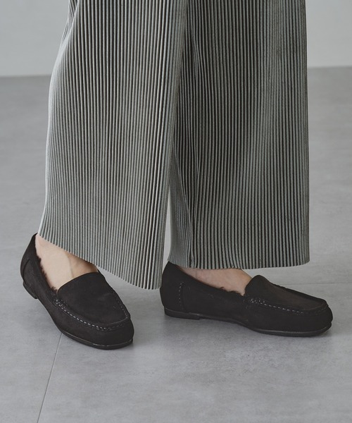 WA ORiental TRaffic（ダブルエーオリエンタルトラフィック）の「＼ ふわふわ あったか モカシン ／ ムートン シューズ 12311（モカシン/デッキシューズ・レディース・レッド/カーキ/ブラウン/ブラック/キャメル/ピンク/グレー/ゴールド・36/40/42/33/35/37/39/34/38/41/43）」の22枚目の写真