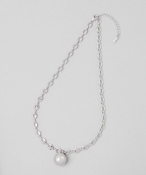 JEANASIS（ジーナシス）の「ボールチャームショートネックレス/258753（ネックレス・レディース・シルバー/ゴールド・FREE）」の2枚目の写真