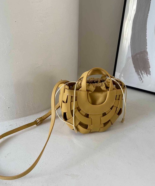 CAPRICIEUX LE'MAGE(カプリシューレマージュ)の「ハーフムーンメッシュショルダーバッグ(ショルダーバッグ・レディース・イエロー/グリーン/アイボリー・FREE)」の3枚目の写真