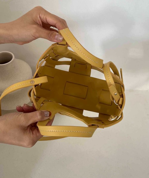 CAPRICIEUX LE'MAGE(カプリシューレマージュ)の「ハーフムーンメッシュショルダーバッグ(ショルダーバッグ・レディース・イエロー/グリーン/アイボリー・FREE)」の7枚目の写真