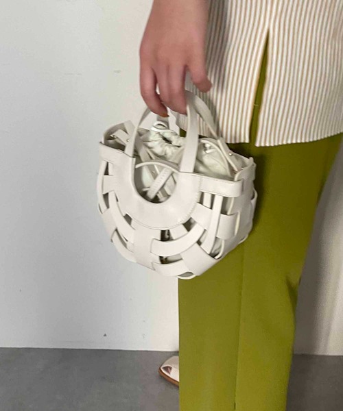 CAPRICIEUX LE'MAGE(カプリシューレマージュ)の「ハーフムーンメッシュショルダーバッグ(ショルダーバッグ・レディース・イエロー/グリーン/アイボリー・FREE)」の14枚目の写真