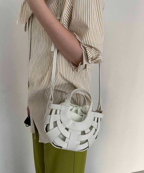 CAPRICIEUX LE'MAGE(カプリシューレマージュ)の「ハーフムーンメッシュショルダーバッグ(ショルダーバッグ・レディース・イエロー/グリーン/アイボリー・FREE)」の15枚目の写真