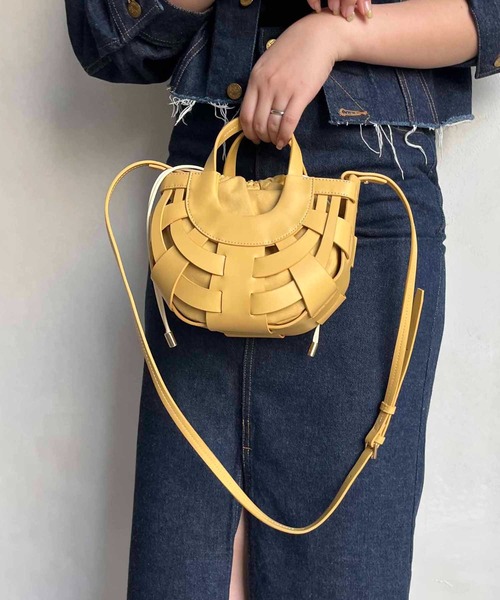 CAPRICIEUX LE'MAGE(カプリシューレマージュ)の「ハーフムーンメッシュショルダーバッグ(ショルダーバッグ・レディース・イエロー/グリーン/アイボリー・FREE)」の16枚目の写真